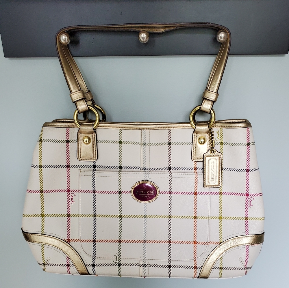 Coach Signature Hampton Purse